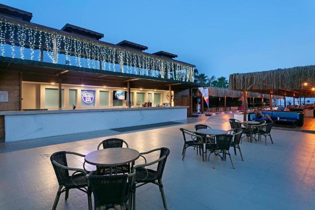 هتل آراماس لایف بلک